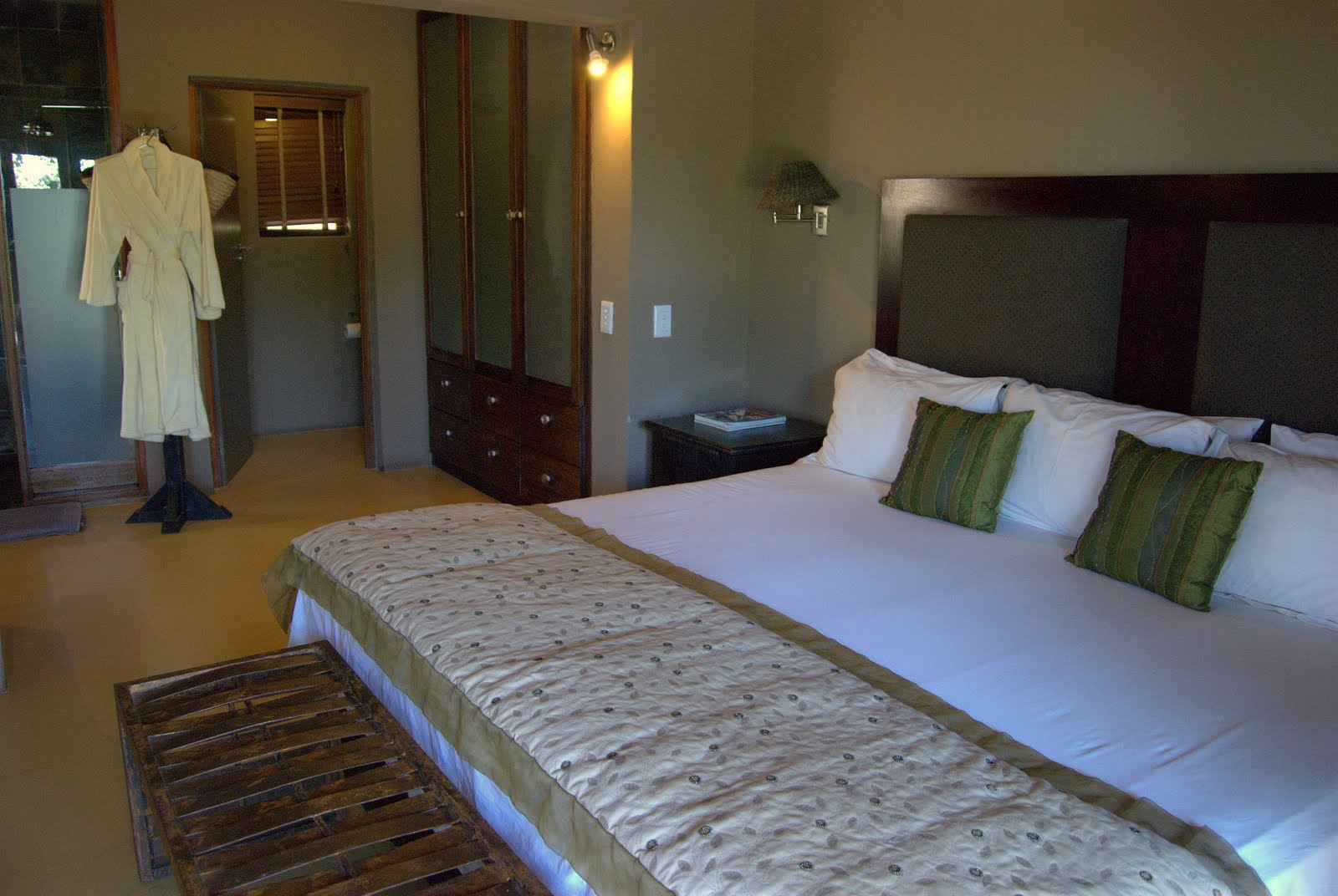 Family Suite Main Bedroom - Etali Safari Lodge - Madikwe Game Reserve - Madikwe Reservations